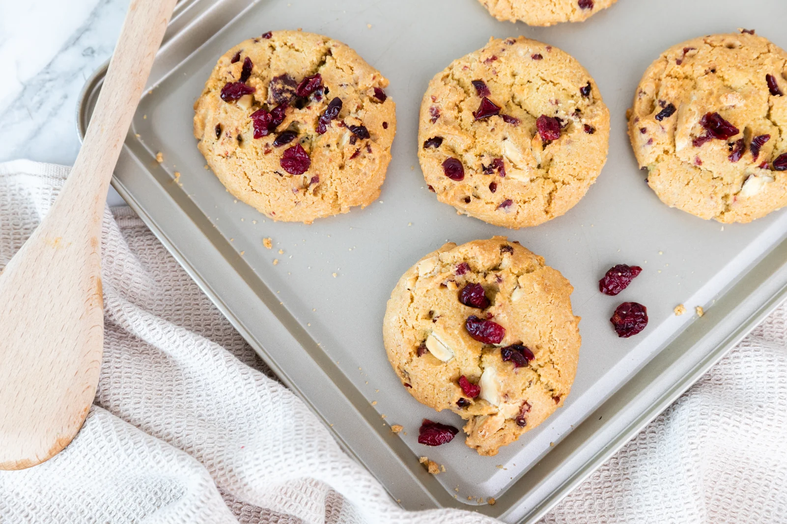 Chunky White Chocolate Chip & Cranberry Cookies 